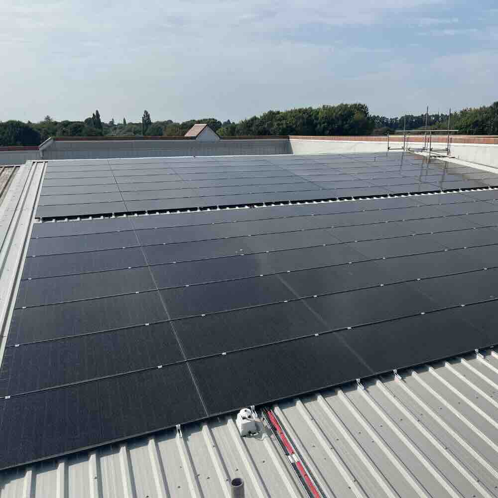 Caste study sections - rooftop solar solution Food Warehouse