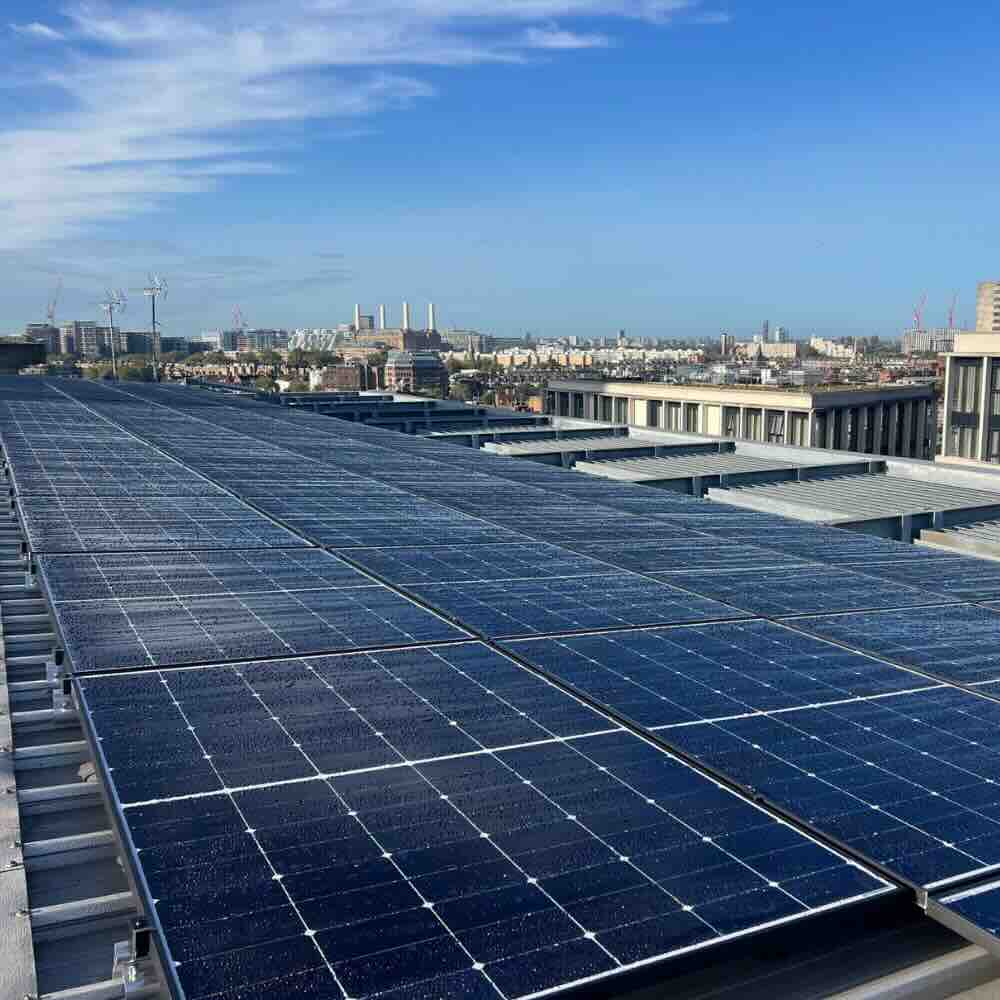 Rooftop Solar Panels - Double Tree Hilton