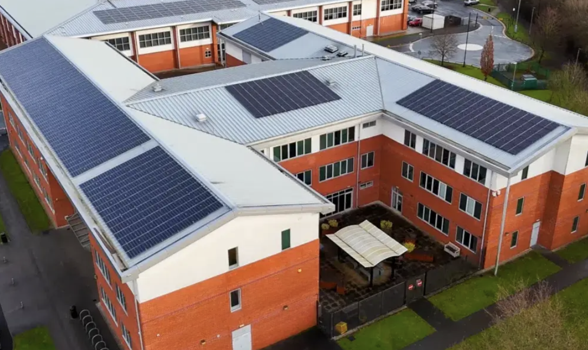 a guide to solar panels for the education sector